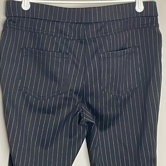 No Boundaries Black Pull on Stretch Dress pants- Junior (Large) 11-13 - Picture 4 of 14